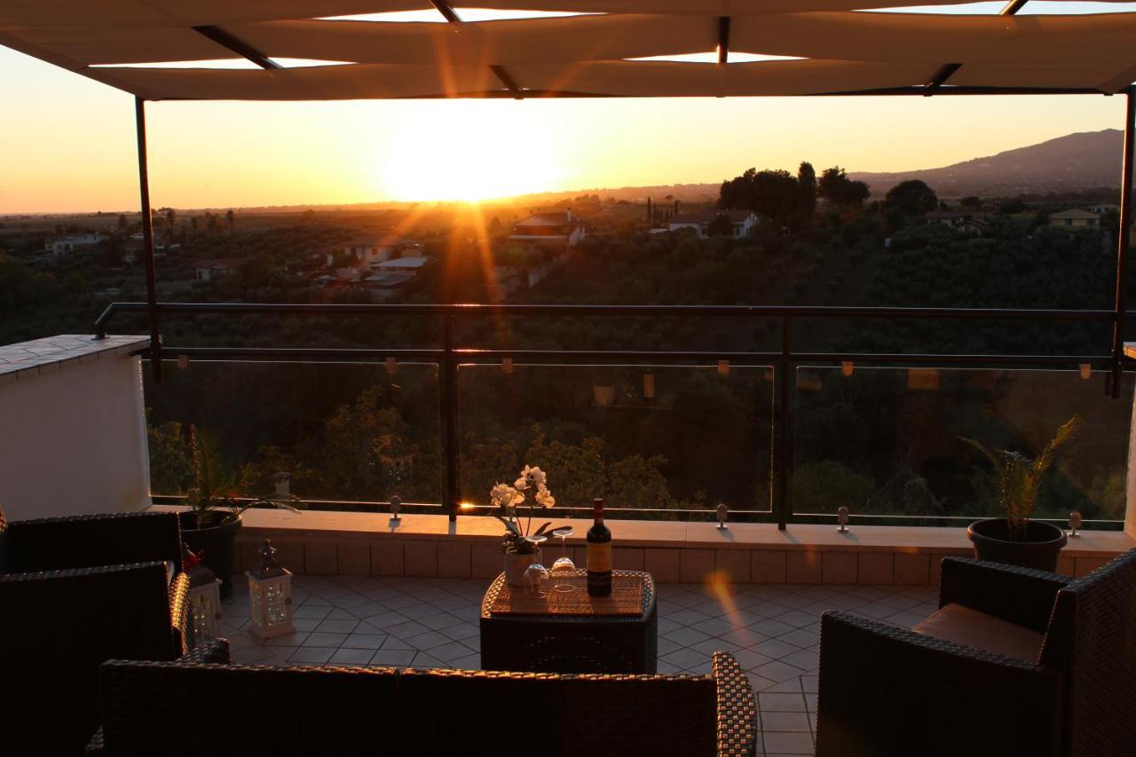 La Terrazza Sul Corso Διαμέρισμα Giulianello Εξωτερικό φωτογραφία